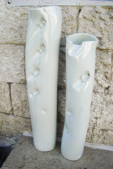 Scultura Alta cilindrica verticale,bianco madreperlato,h. cm. 126-114. 2012